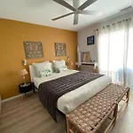 Escapades Lointaines Bed & Breakfast Perpignan