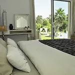 Escapades Lointaines * פרפיניין