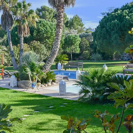 Oda ve Kahvaltı Escapades Lointaines *