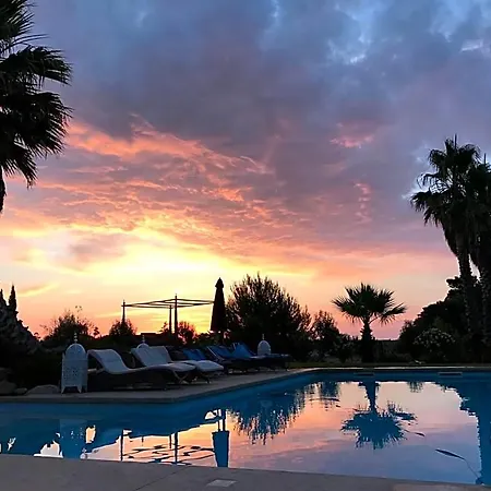 Escapades Lointaines Bed & Breakfast