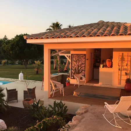 Oda ve Kahvaltı Escapades Lointaines *