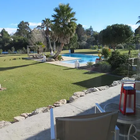 Bed & Breakfast Escapades Lointaines