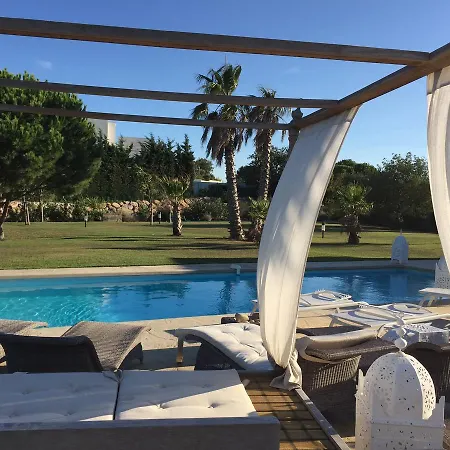 Escapades Lointaines Bed & Breakfast