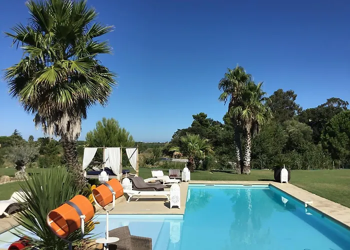 Escapades Lointaines Bed & Breakfast *